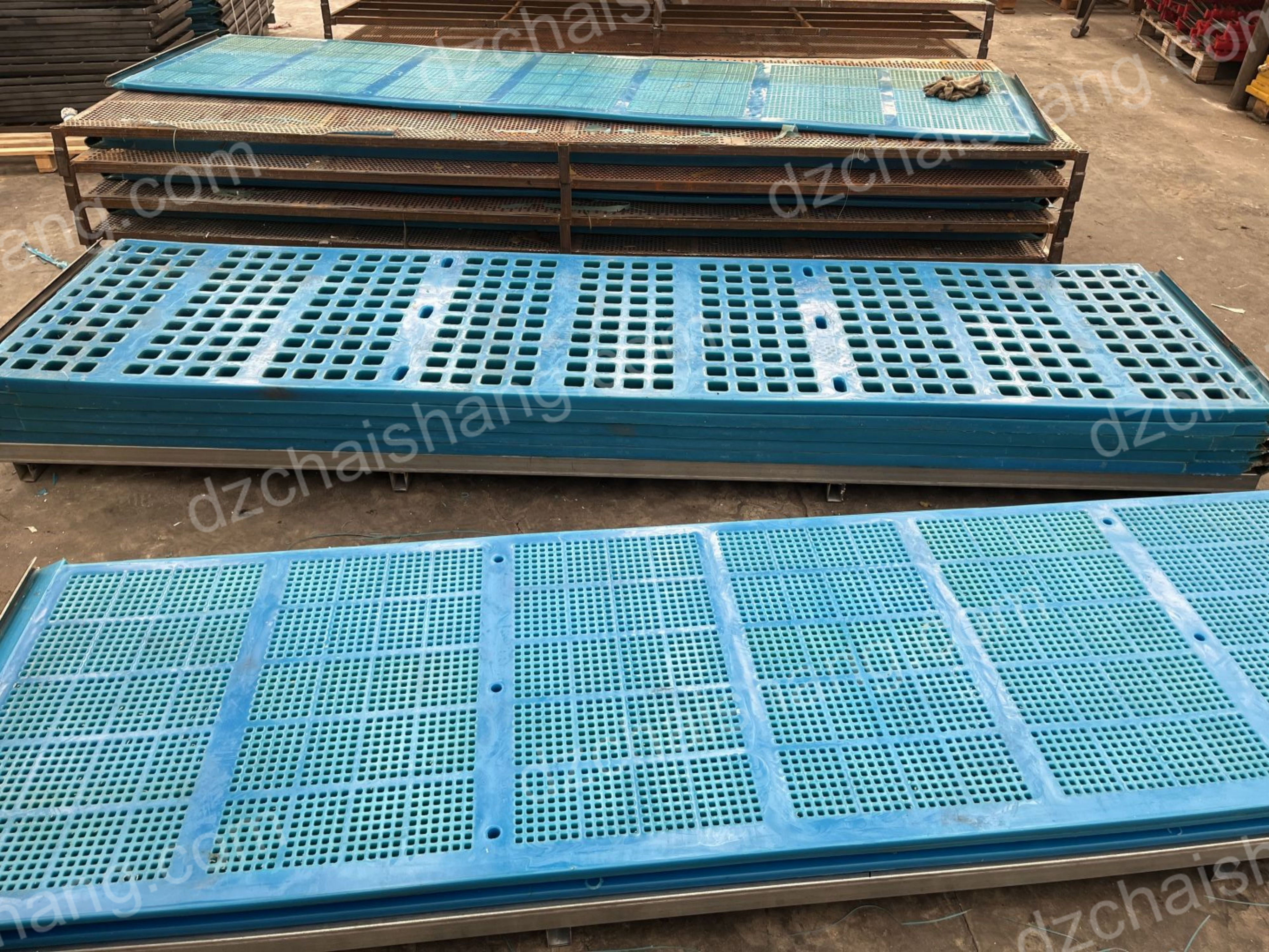 Why is the polyurethane screen waterproof and oil-resistant when it is in use?-CHAISHANG | Polyurethane Screen,Rubber Screen PanelsHigh frequency screen mesh,Belt Cleaner,Flotation Cell