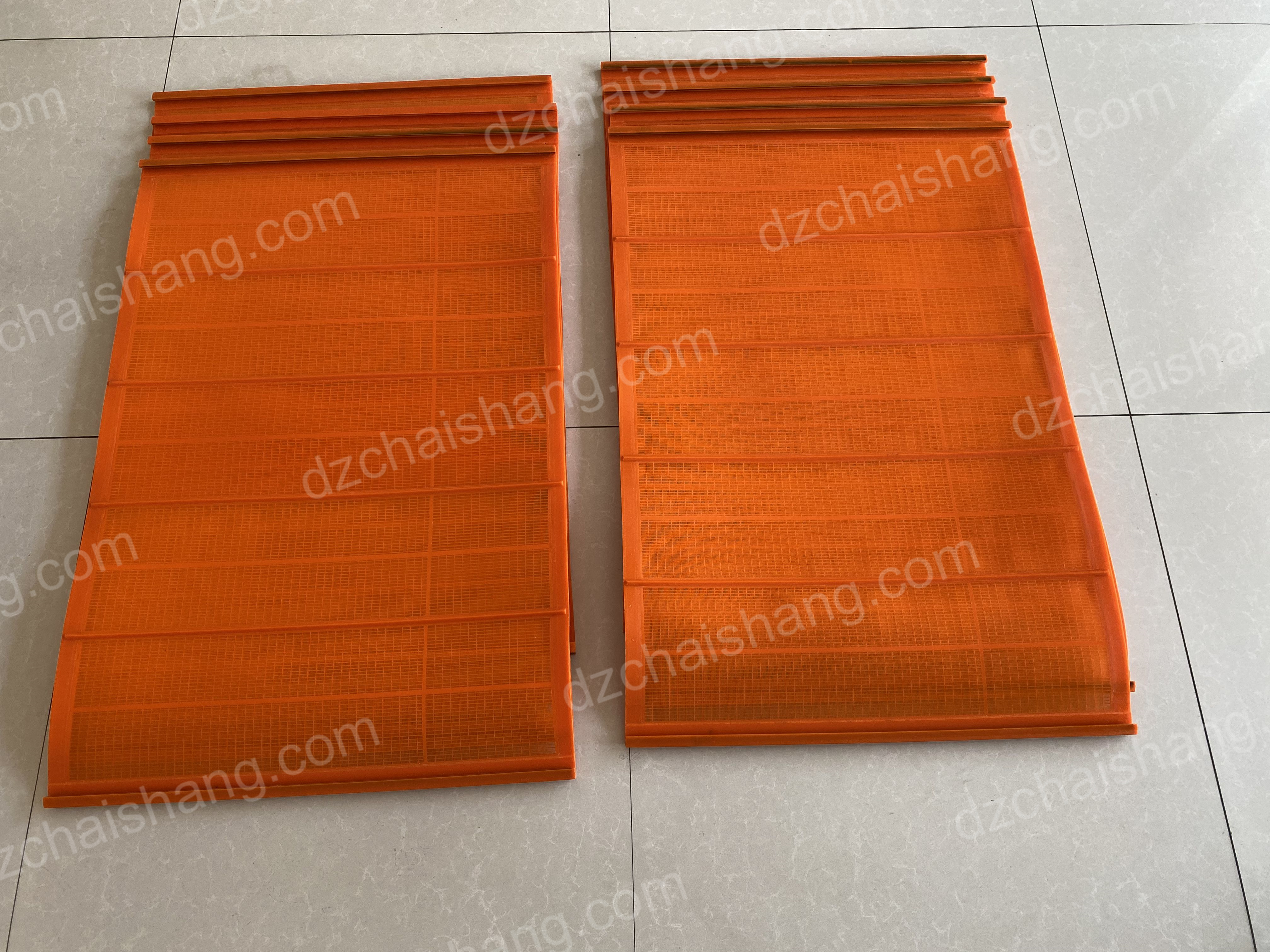Manufacturer vibrating polyweb Urethane plate Dewatering.-CHAISHANG | Polyurethane Screen,Rubber Screen PanelsHigh frequency screen mesh,Belt Cleaner,Flotation Cell