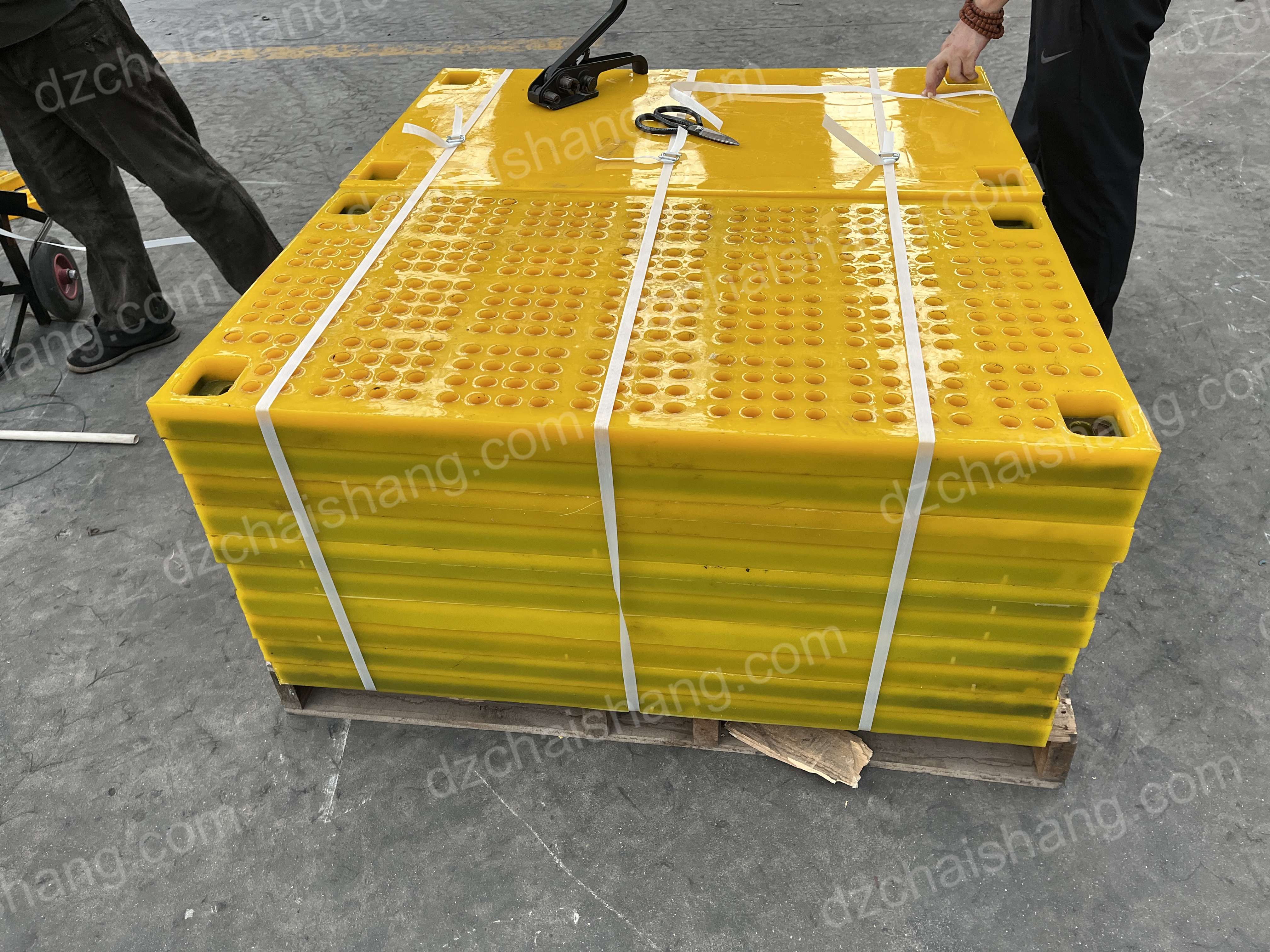 What aspects can we distinguish when selecting polyurethane screens?-CHAISHANG | Polyurethane Screen,Rubber Screen PanelsHigh frequency screen mesh,Belt Cleaner,Flotation Cell